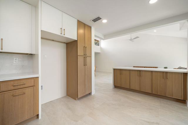 179 Gran, Palm Desert CA: https://media.crmls.org/mediaz/d0847501-19af-4565-b77f-0c68e2e1ec94.jpg