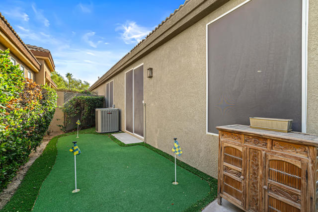 67600 S Laguna Drive, Cathedral City CA: https://media.crmls.org/mediaz/d086094b-bf7b-4ffc-9ff2-217d952470bf.jpg