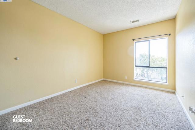 39887 Cedar Blvd, Newark CA: https://media.crmls.org/mediaz/d086907a-394a-46ae-b816-ea49f0279a66.jpg