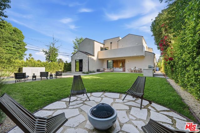 5 Bed Home for Sale in Encino, California
