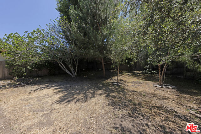 1888 Echo Park Avenue, Los Angeles CA: https://media.crmls.org/mediaz/d086ad28-f74b-4c8a-834e-120ad564ce24.jpg