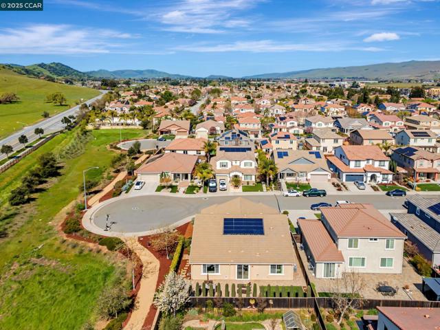 190 Pasilla Ct, Morgan Hill CA: https://media.crmls.org/mediaz/d086e7e2-145e-422a-8dd8-603c70c6195a.jpg