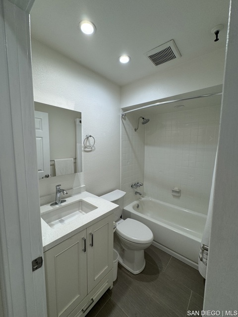 4730 Noyes ST, San Diego CA: https://media.crmls.org/mediaz/d0876556-5f47-41d8-89f2-133a8bdb9f2e.jpg