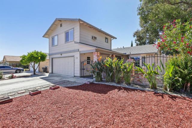 1720 Pine Hollow Circle, San Jose CA: https://media.crmls.org/mediaz/d08790e5-4bee-4764-adfb-1f1813bc99fa.jpg