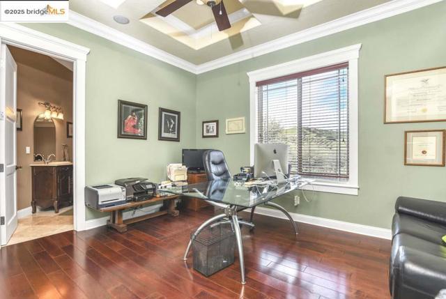 9050 Deer Valley Rd, Brentwood CA: https://media.crmls.org/mediaz/d087c7a8-ae55-447e-9d3d-6215842cc0c8.jpg