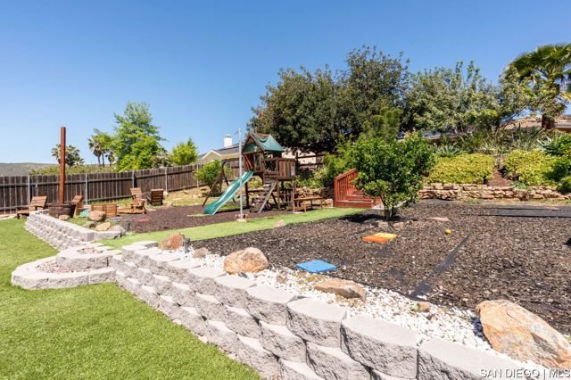 23849 Gymkhana RD, Ramona CA: https://media.crmls.org/mediaz/d0886c96-1b91-4f37-b568-2a543960bffb.jpg