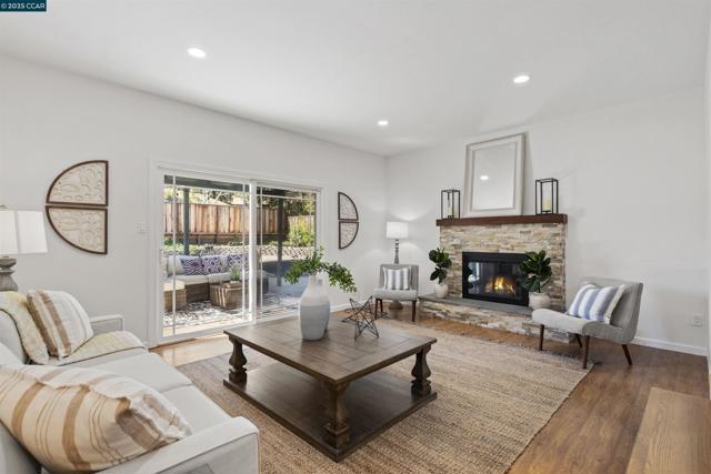 109 Baldwin Dr, Danville CA: https://media.crmls.org/mediaz/d0888513-de54-4628-8d42-7c673b1c3e1a.jpg