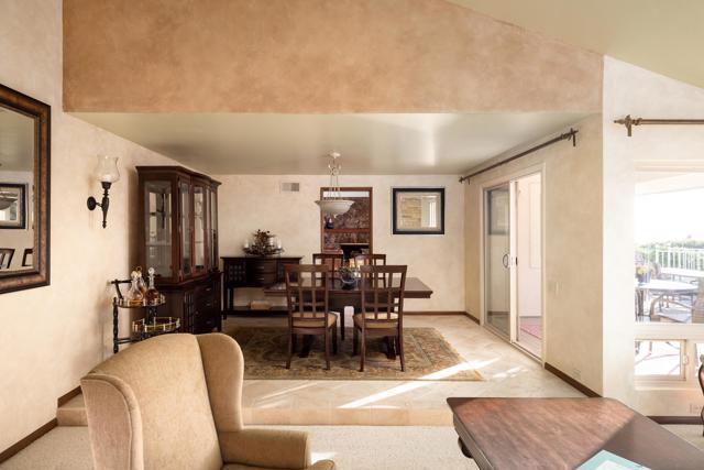 13671 Orchard Gate Rd, Poway CA: https://media.crmls.org/mediaz/d0891cec-e081-4f24-99ce-debefca126fc.jpg