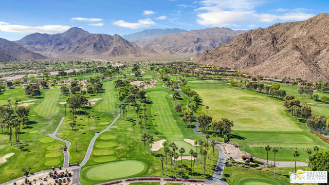 73283 Phoebe Court, Palm Desert CA: https://media.crmls.org/mediaz/d08921a9-13e9-4b2c-9a05-ce955aaec101.jpg