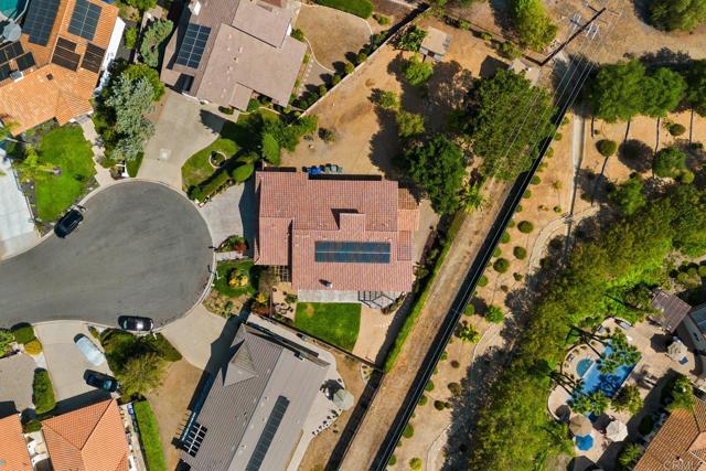 13837 Tam O Shanter Court, Poway CA: https://media.crmls.org/mediaz/d0898966-d08e-4ff7-a471-9fc2b1a2a4bd.jpg