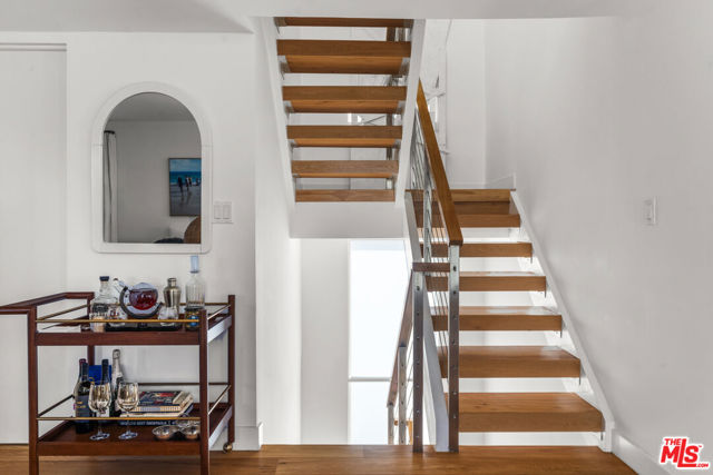 3501 Esplanade, Marina del Rey CA: https://media.crmls.org/mediaz/d089d882-6f38-464a-870a-1af022223e2c.jpg