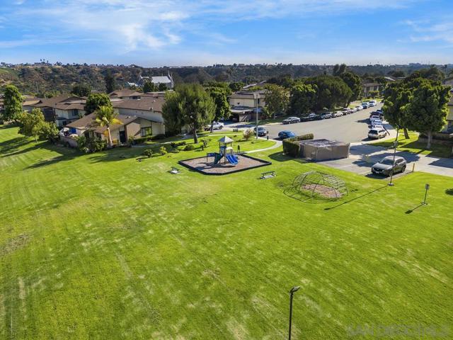 209 Otay Valley Rd, Chula Vista, California 91911, 3 Bedrooms Bedrooms, ,1 BathroomBathrooms,Townhouse,For Sale,Otay Valley Rd,240015444SD