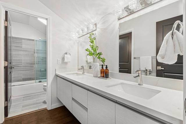 851 Peary Lane, Foster City CA: https://media.crmls.org/mediaz/d08af516-35e5-4663-a2c0-d228df246f0e.jpg