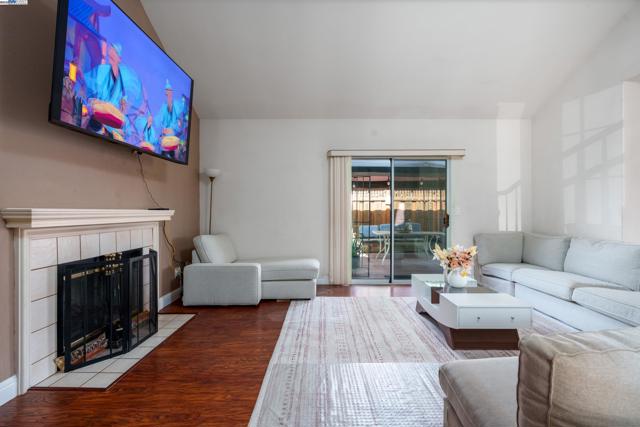 7691 Church Street, Gilroy CA: https://media.crmls.org/mediaz/d08b7485-ac45-4129-aa3c-2800cdc763bd.jpg