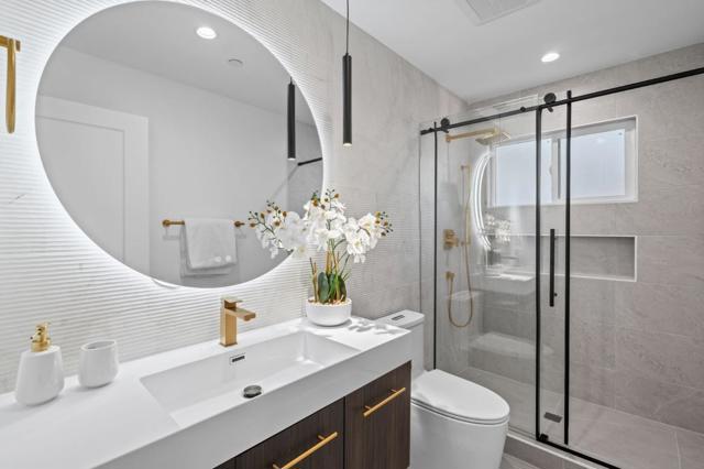 2049 Santa Cruz Avenue, Menlo Park CA: https://media.crmls.org/mediaz/d08bcc44-f410-4dfc-afb1-b96e416da1b7.jpg