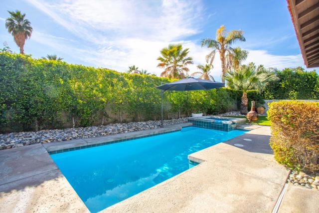 74629 Lavender Way, Palm Desert CA: https://media.crmls.org/mediaz/d08bffd3-148f-450d-b4f1-f5b79aebb8e0.jpg