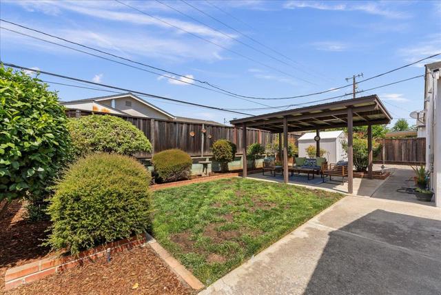 897 Loyalton Drive, Campbell CA: https://media.crmls.org/mediaz/d08d73b8-0c65-4d61-a976-d3af1eb5f450.jpg
