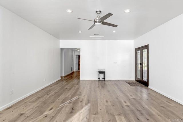 1971 Bernardo Avenue, Escondido CA: https://media.crmls.org/mediaz/d08d950f-fe3f-4bae-abf8-8f5bd13fcb9b.jpg