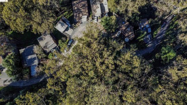 0 Westover, Oakland CA: https://media.crmls.org/mediaz/d08dbd51-350c-433f-adc6-eaceea620858.jpg