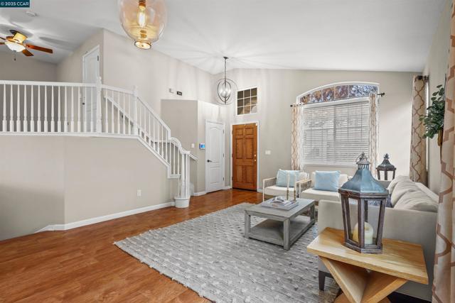 2063 BLUEROCK CT, Concord CA: https://media.crmls.org/mediaz/d08dda36-bd05-4ead-a35d-624faa6eebdd.jpg