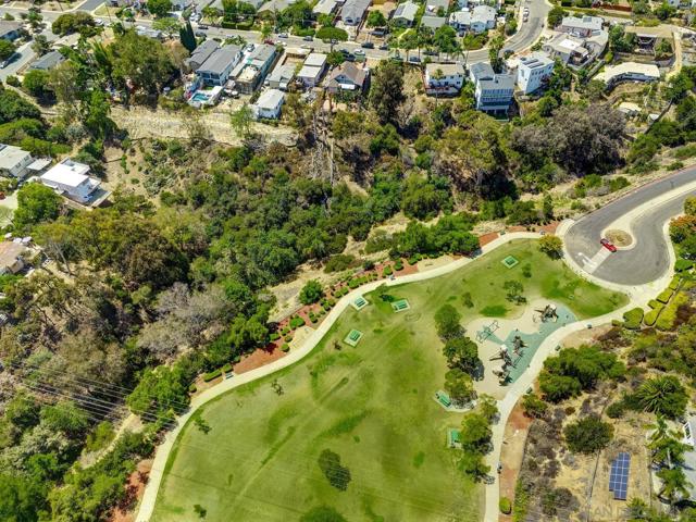 2661 Montclair St, San Diego CA: https://media.crmls.org/mediaz/d08e5a34-27ca-49e1-8184-039953329b02.jpg