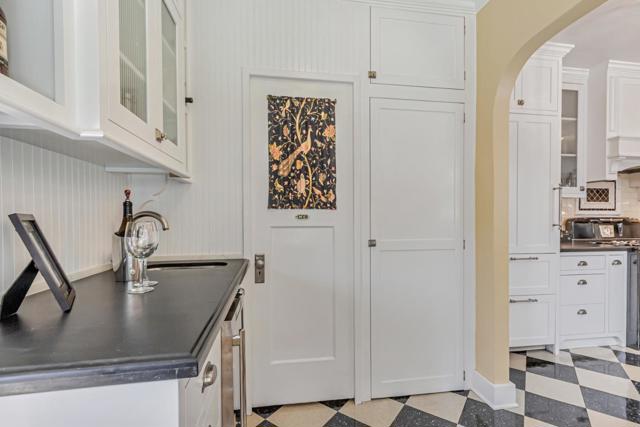 575 S 14th Street, San Jose CA: https://media.crmls.org/mediaz/d08e8901-57e1-48ba-aca6-a21cae2b8038.jpg