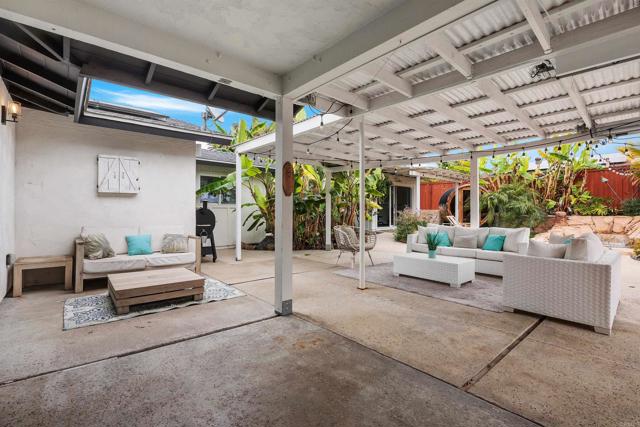 3984 Scott Dr., Carlsbad CA: https://media.crmls.org/mediaz/d08e9dff-5444-4c5d-ac37-5a25542a830b.jpg