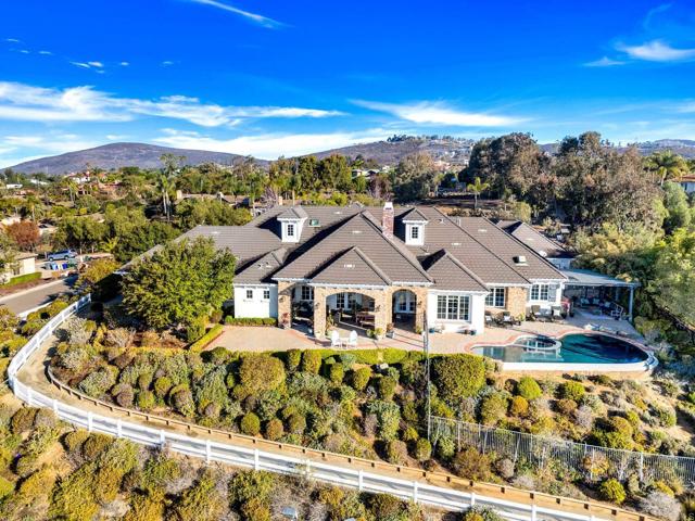 3401 Adams Run, Encinitas CA: https://media.crmls.org/mediaz/d08eb28b-2e0f-4b72-b95b-59efaadf94ab.jpg