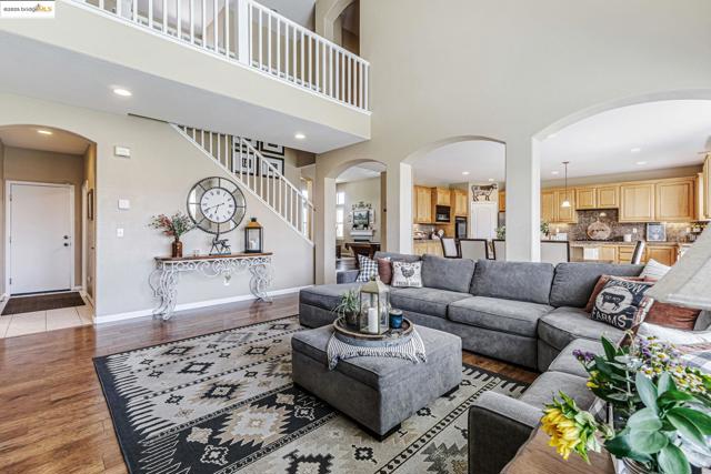 2480 Stanford Way, Antioch CA: https://media.crmls.org/mediaz/d08f3cf4-d69f-428b-b912-7397b88bfe12.jpg