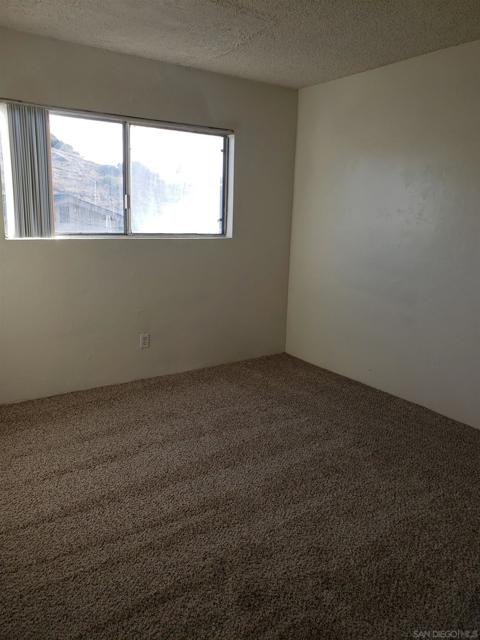 1219 Linalda Dr, El Cajon CA: https://media.crmls.org/mediaz/d08f4e0d-72bf-46f4-9b7a-9a40e9a6e200.jpg