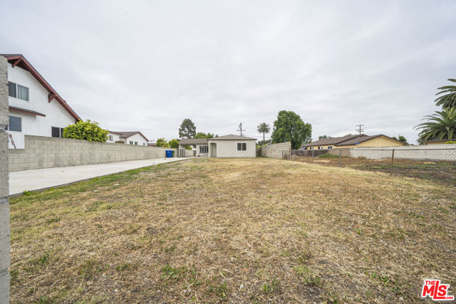 322 W 122nd Street, Los Angeles CA: https://media.crmls.org/mediaz/d08f8c47-31a8-43c1-b379-73ff2bcaa70f.jpg
