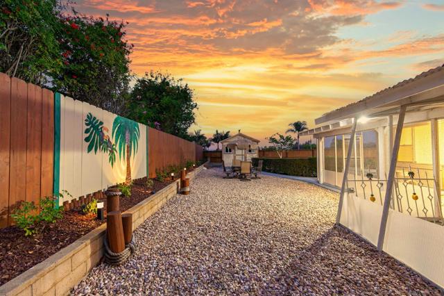 1935 Cresthaven Dr, Vista CA: https://media.crmls.org/mediaz/d08ff123-2b7e-4afc-a454-b863f1c2a623.jpg