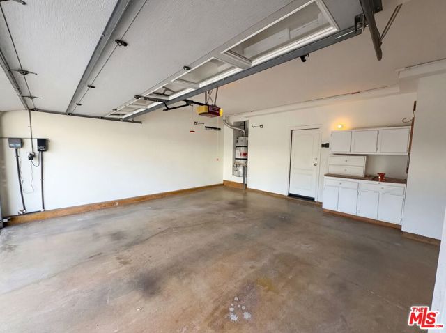 Image 25 of 29 For 17 Kennedy Court