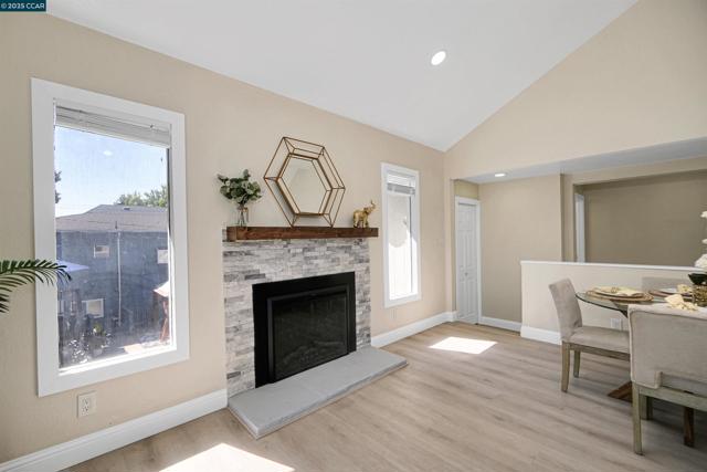 767 47Th St, Oakland CA: https://media.crmls.org/mediaz/d09064c3-4c6b-42ba-8c95-82d611ed9e12.jpg