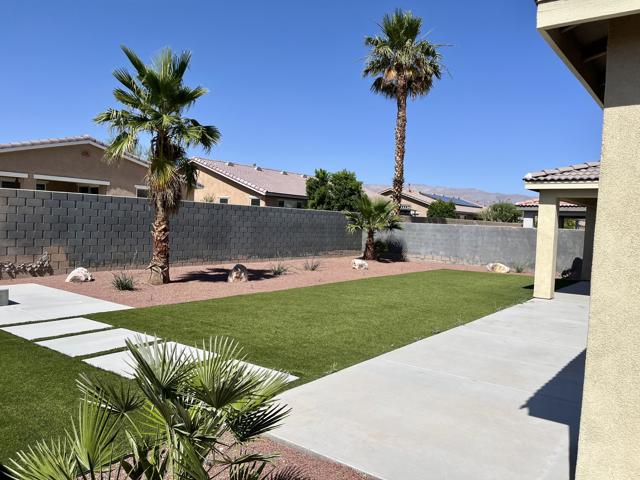 82602 Tivoli, Indio CA: https://media.crmls.org/mediaz/d090e953-9eb4-479e-b7c1-1d1021a0976a.jpg