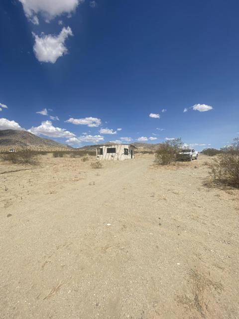 128 Caspers Road, Landers CA: https://media.crmls.org/mediaz/d091a479-fd82-4f73-ab5c-90f5a67646c2.jpg