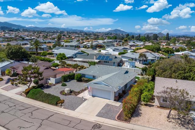 12466 Senda Rd, San Diego CA: https://media.crmls.org/mediaz/d091c17f-465e-4677-a38a-55b529ec05a8.jpg