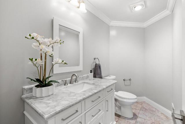 13206 Wright Way, Los Altos Hills CA: https://media.crmls.org/mediaz/d091eb81-00ff-44a0-a022-0741dc6654d1.jpg