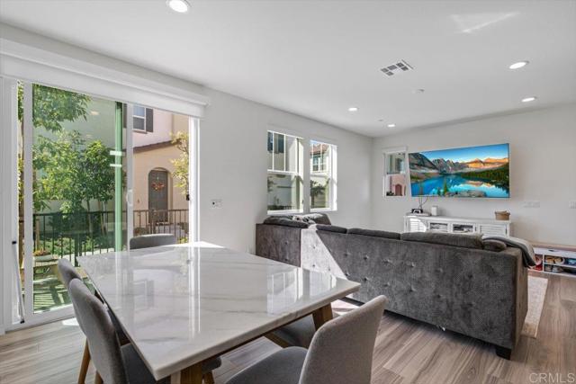 Detail Gallery Image 18 of 49 For 10427 Graphite St, Spring Valley,  CA 91977 - 3 Beds | 2/1 Baths