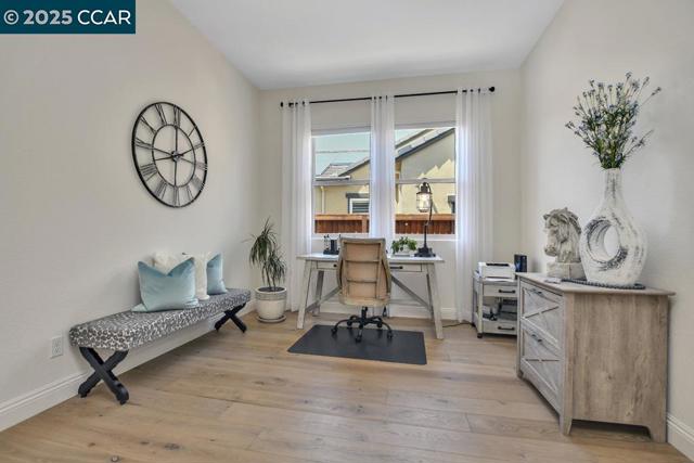 1746 Veneto Ln, Brentwood CA: https://media.crmls.org/mediaz/d0935df5-c03d-4bd8-98a0-f5cc82733583.jpg