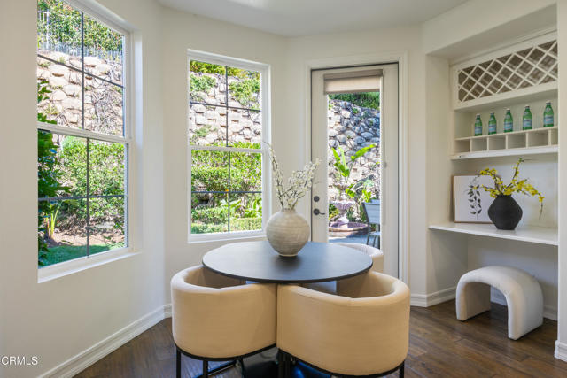 827 W Heritage Oak Court, Altadena CA: https://media.crmls.org/mediaz/d0940489-6f50-49ab-9f6b-b87f39ff1bcc.jpg