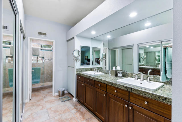34041 Calle Mora, Cathedral City CA: https://media.crmls.org/mediaz/d094abd0-3da4-45d6-813f-4b8b2dbad123.jpg