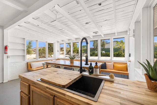 7648 Araby Avenue, 29 Palms CA: https://media.crmls.org/mediaz/d094fbec-d446-4285-b0bc-2bb5dac07998.jpg