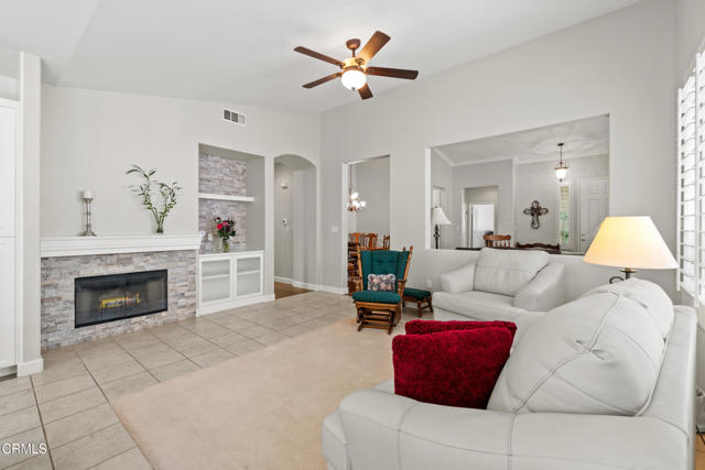 Detail Gallery Image 19 of 42 For 1828 Santo Domingo, Camarillo,  CA 93012 - 3 Beds | 2 Baths