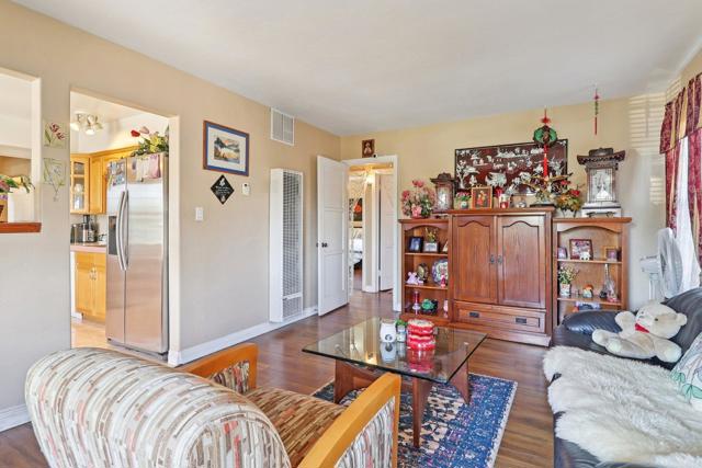 Detail Gallery Image 4 of 28 For 3836 Brems St. St, San Diego,  CA 92115 - 2 Beds | 1 Baths