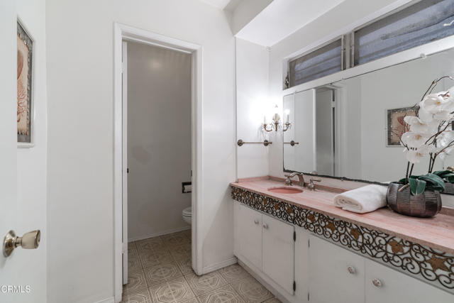 Detail Gallery Image 21 of 57 For 817 E Mountain St, Glendale,  CA 91207 - 5 Beds | 4/1 Baths