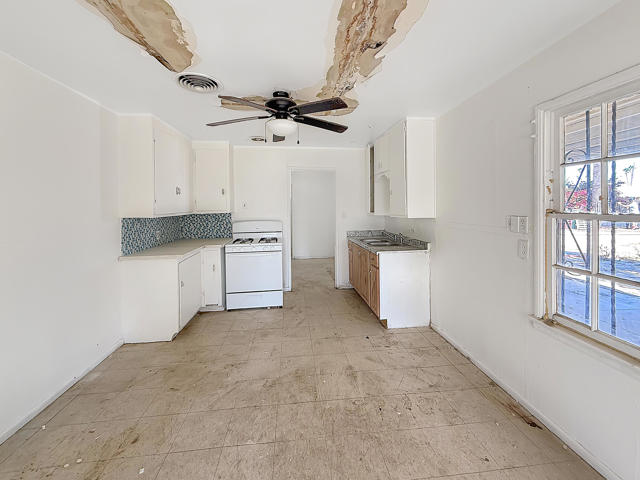 83053 Sonora Avenue, Indio CA: https://media.crmls.org/mediaz/d096173c-b909-413a-98d5-ec22fce2f9c0.jpg