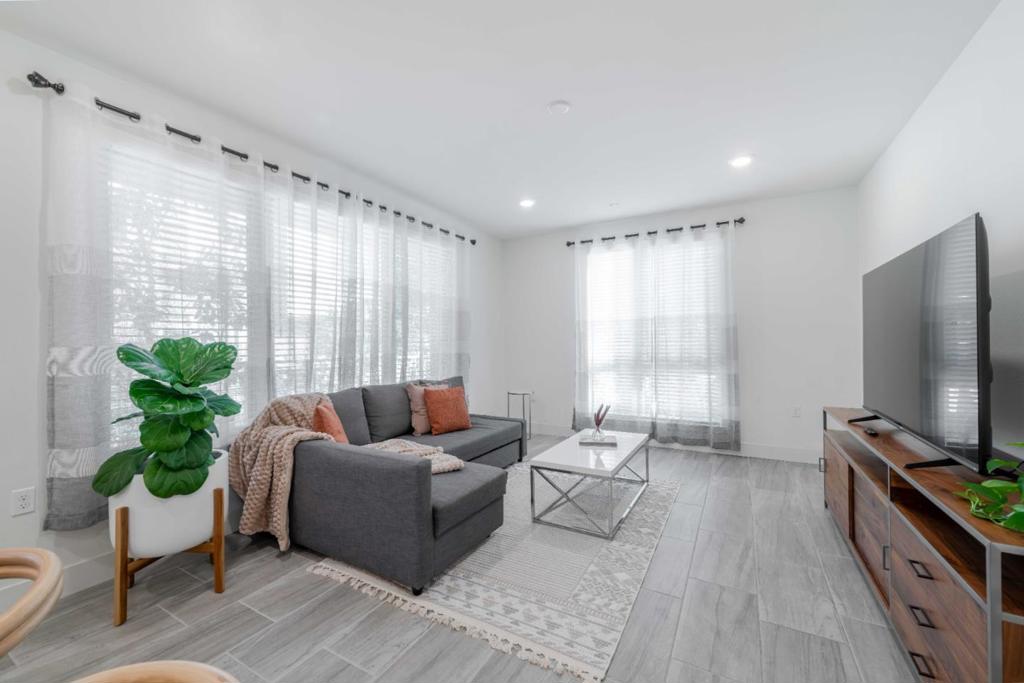 370 Riesling Avenue #20