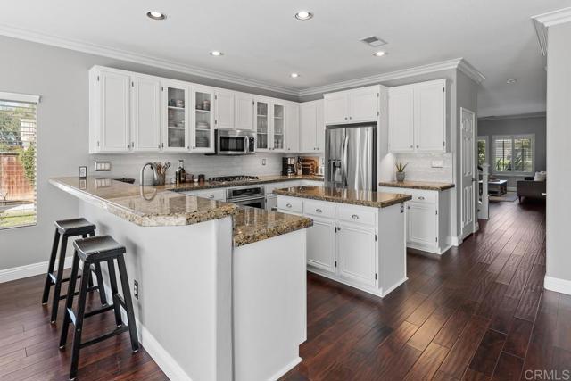 2119 SAND CREST Way, San Marcos CA: https://media.crmls.org/mediaz/d09650c8-42e8-4bdd-826e-7a8d0fc283fd.jpg
