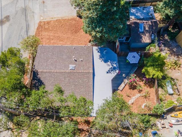 900 Lakeside Drive, Felton CA: https://media.crmls.org/mediaz/d0979689-c6fb-4609-86f9-2f724dd0a5b4.jpg
